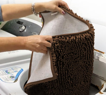 Product Image 2 - Muddy Mat® Shown on T